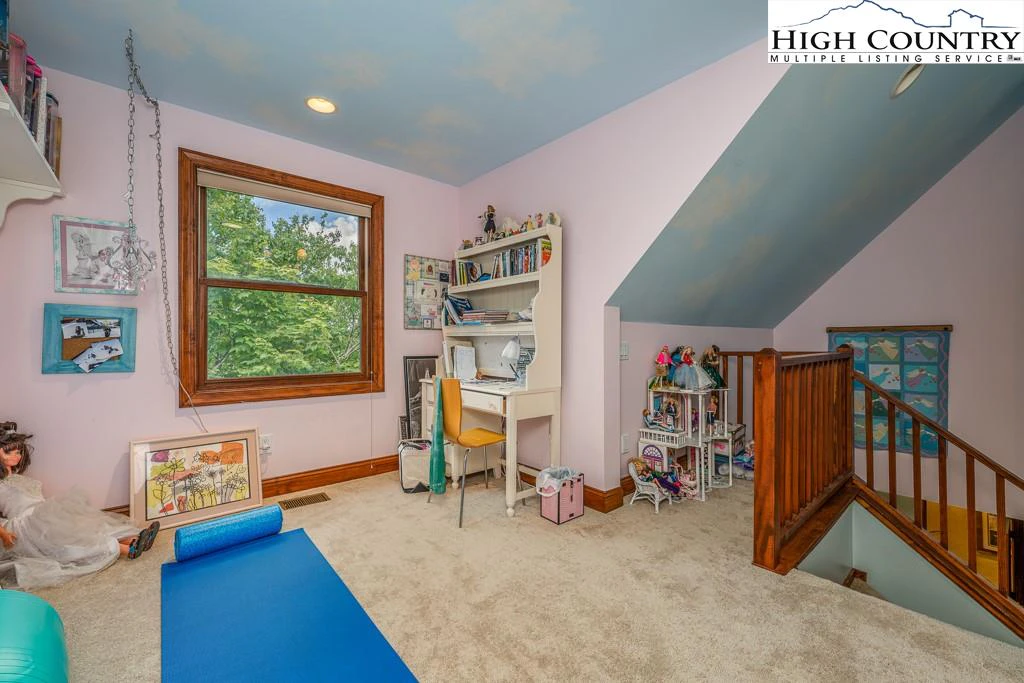 Image number 6 for the current listing