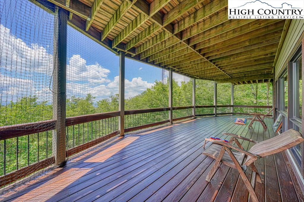 Image number 21 for the current listing