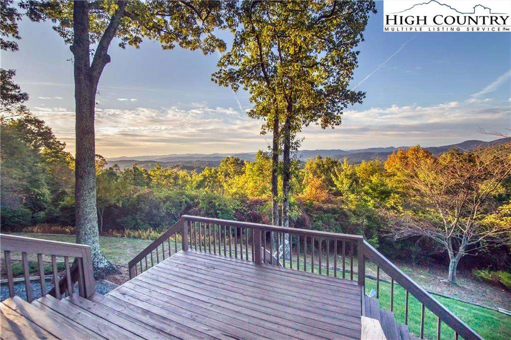 Image number 12 for the current listing