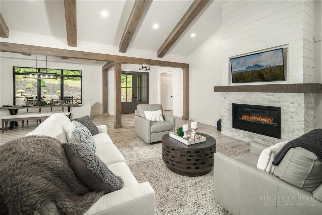 Image number 6 for the current listing