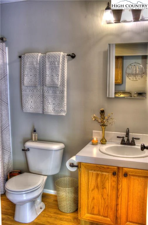 Image number 8 for the current listing