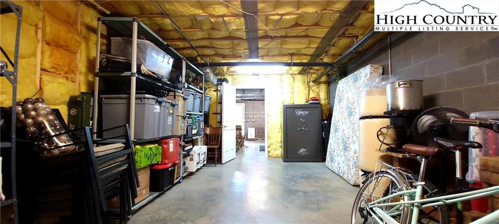Image number 2 for the current listing