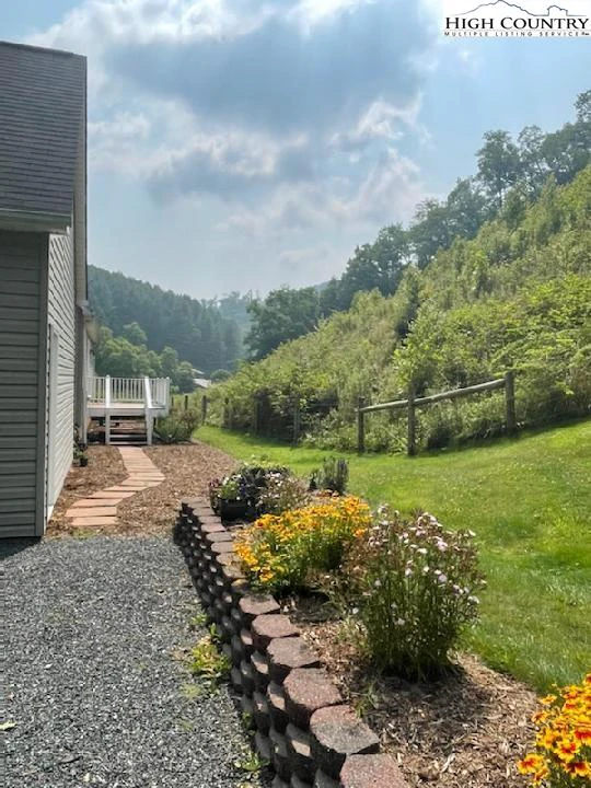 Image number 20 for the current listing