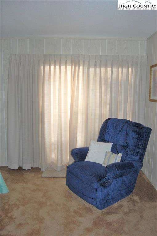 Image number 5 for the current listing