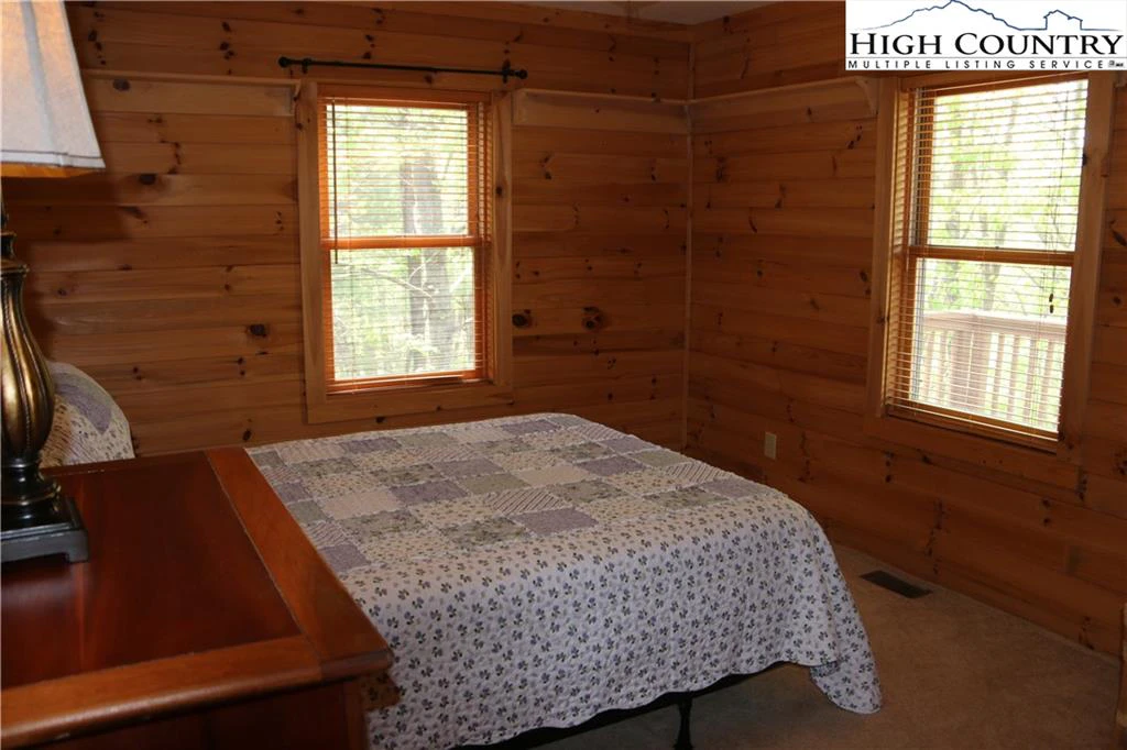 Image number 10 for the current listing