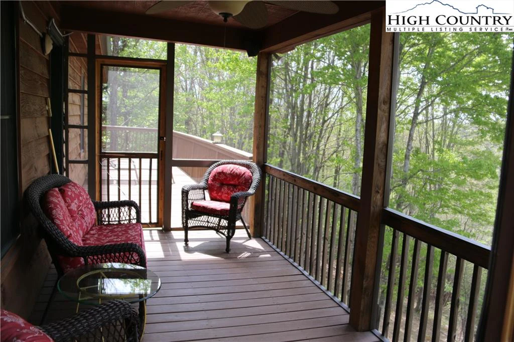 Image number 8 for the current listing