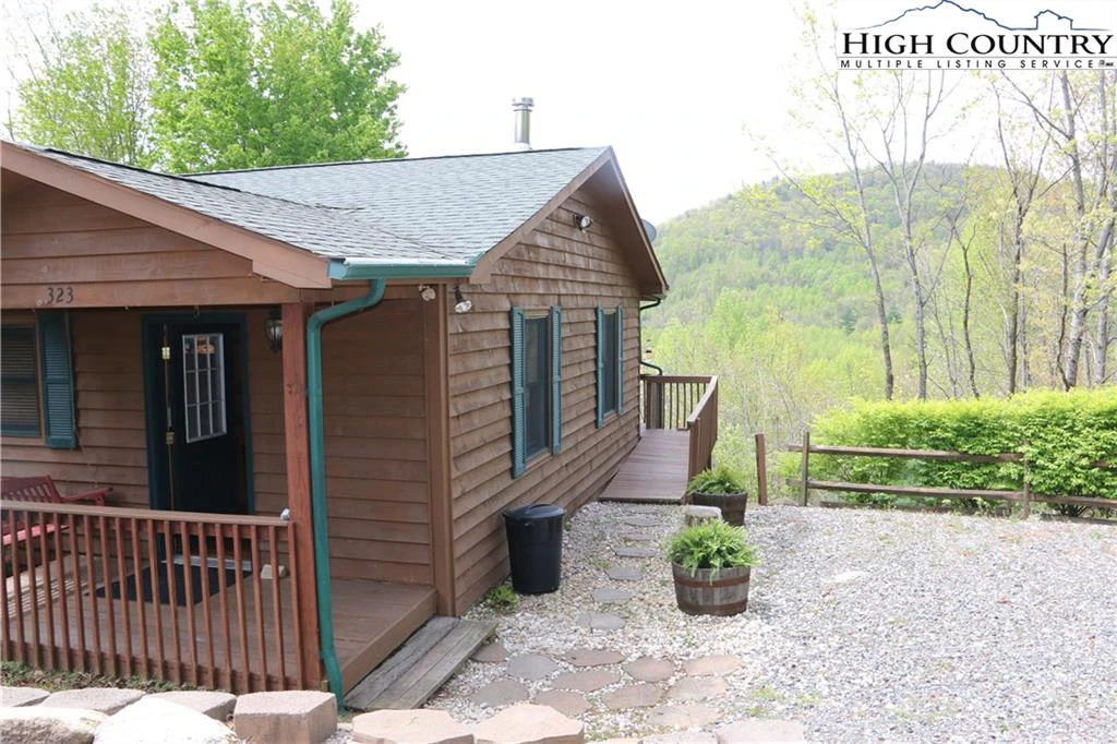 Image number 17 for the current listing