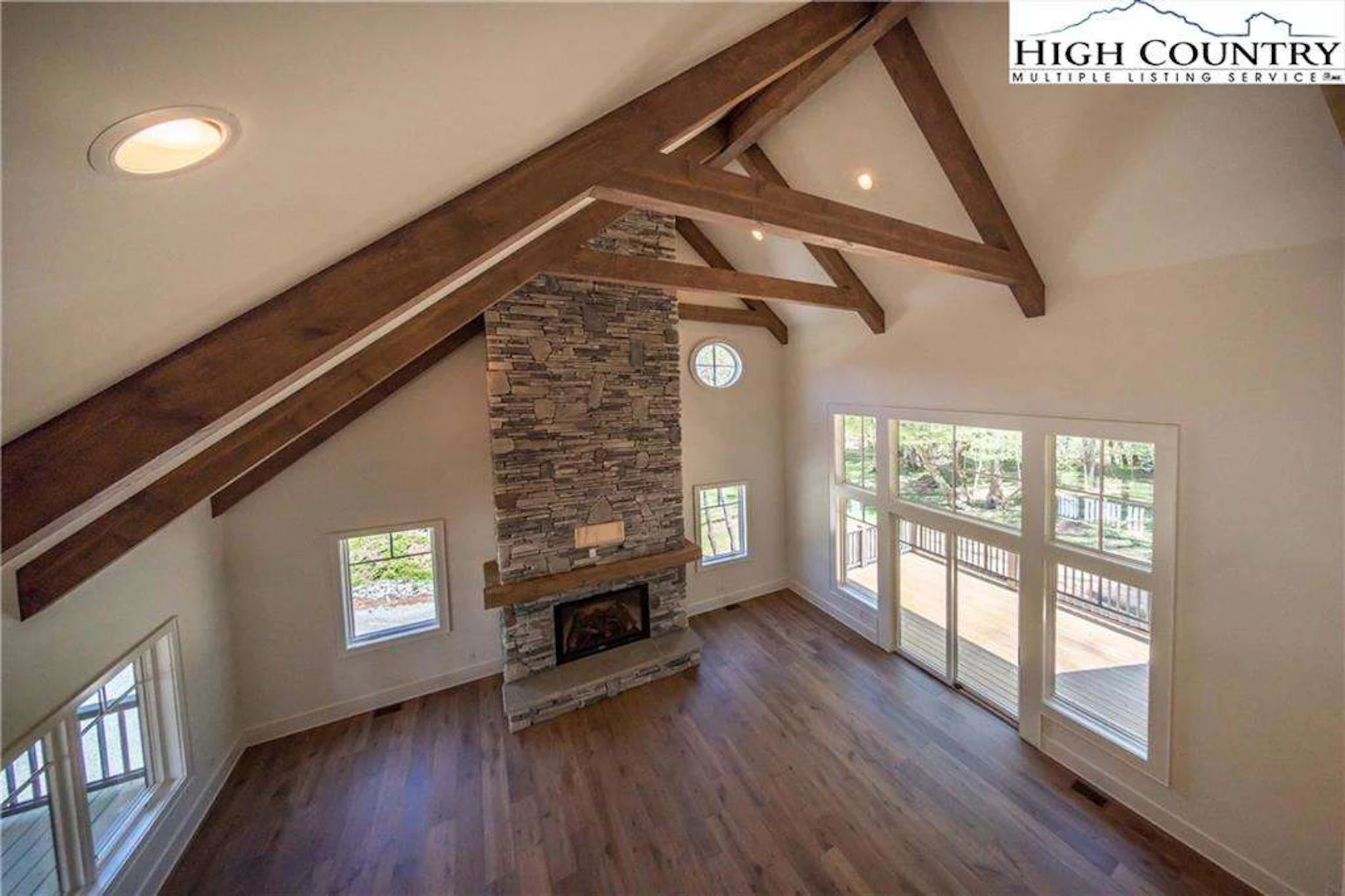 Image number 4 for the current listing