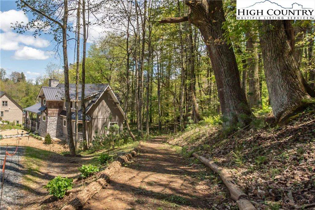Image number 19 for the current listing