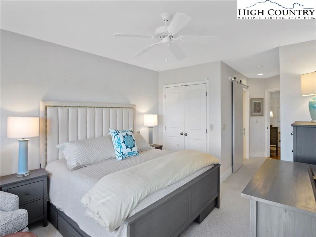 Image number 10 for the current listing