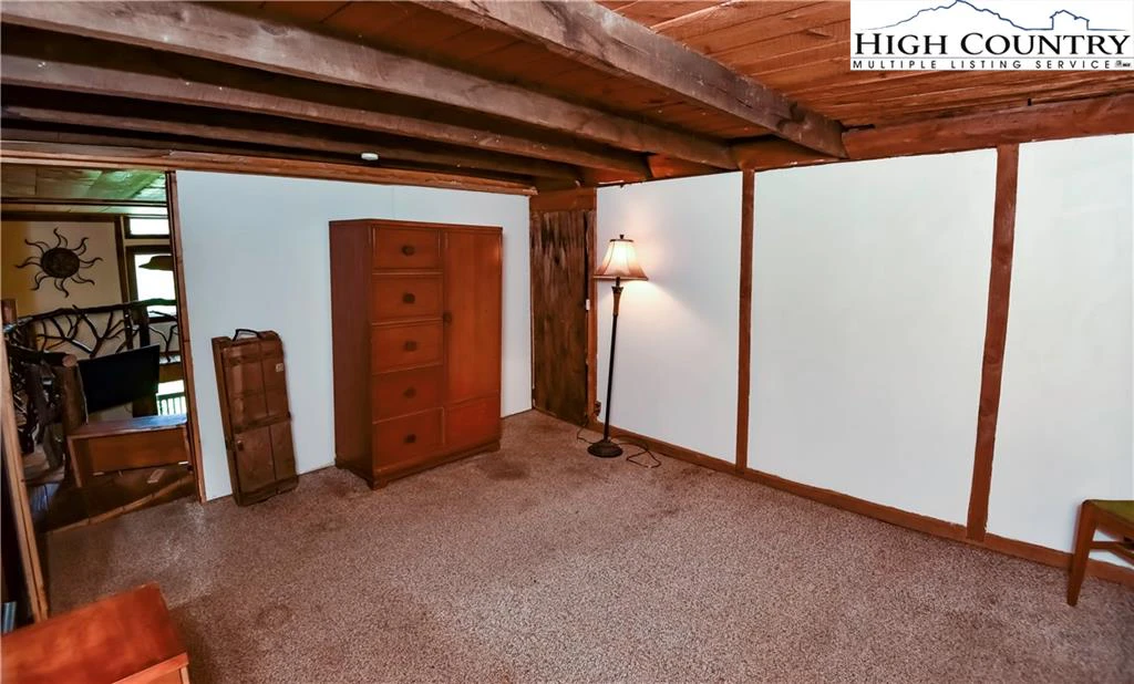 Image number 20 for the current listing