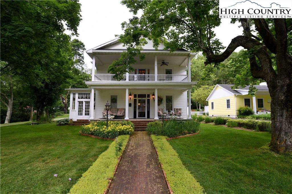Image number 1 for the current listing