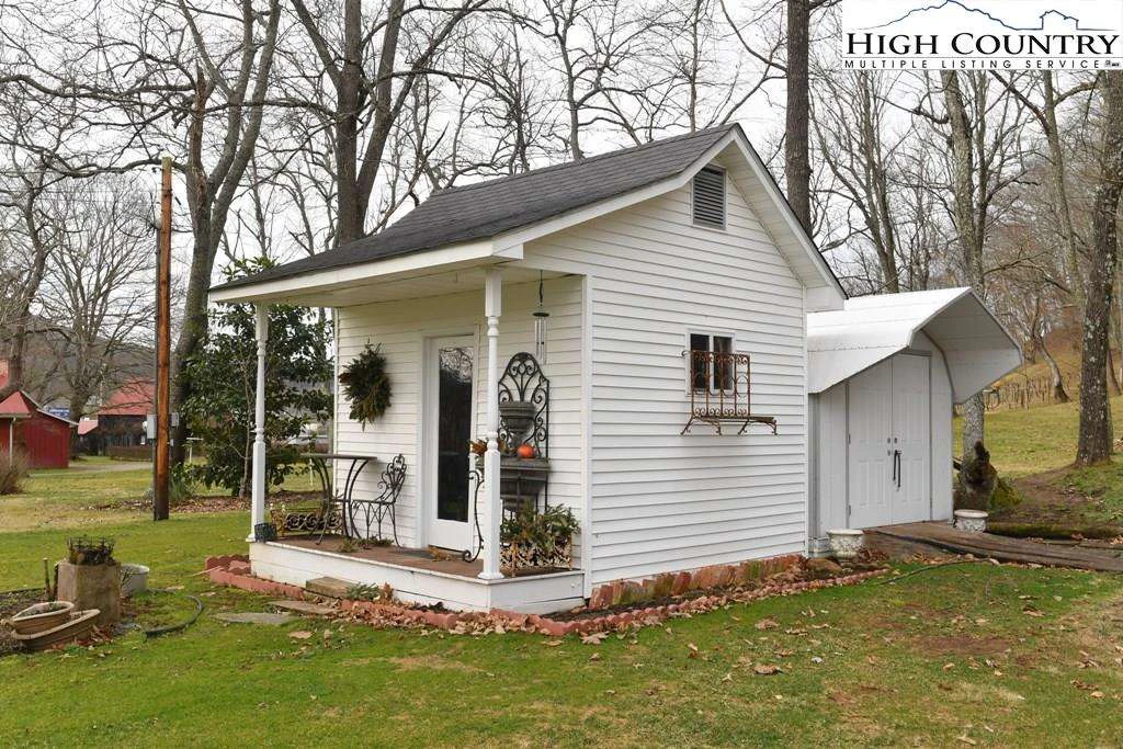 Image number 19 for the current listing