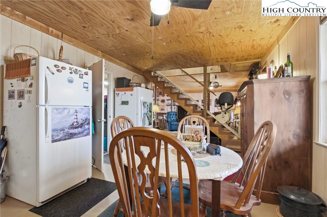 Image number 6 for the current listing