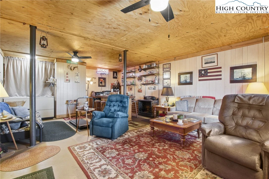 Image number 10 for the current listing