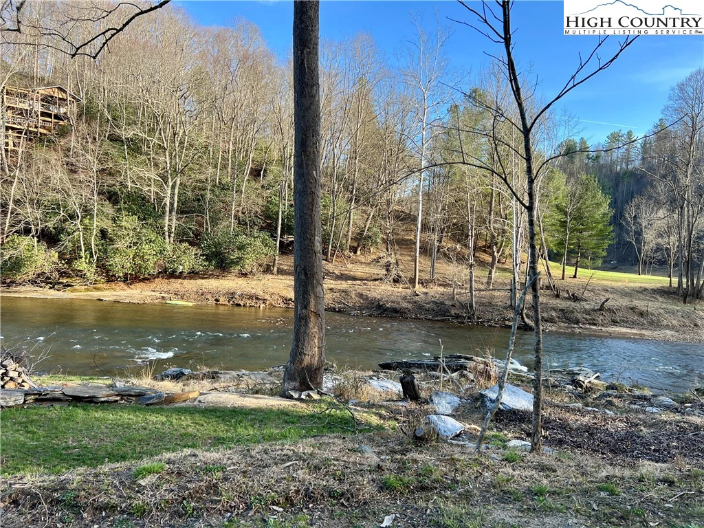 Image number 18 for the current listing
