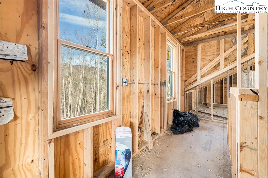 Image number 12 for the current listing