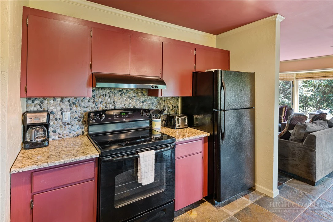 Image number 10 for the current listing