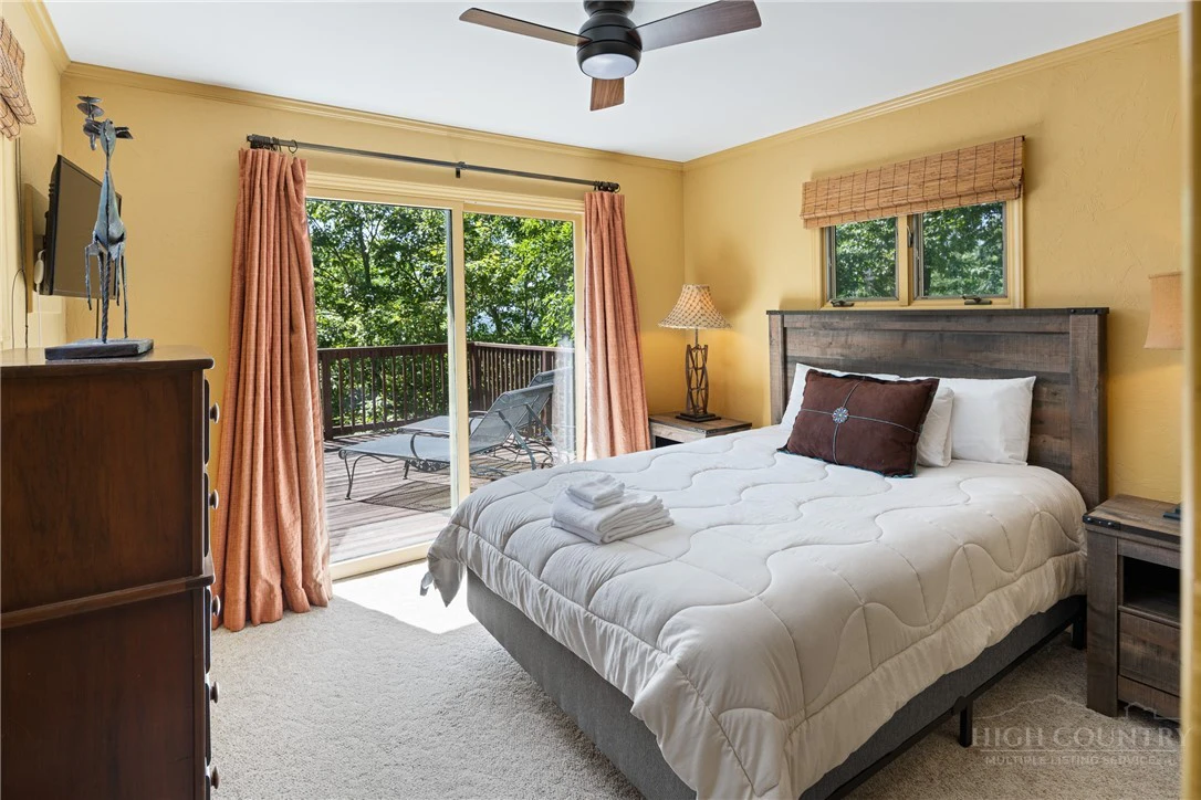 Image number 12 for the current listing