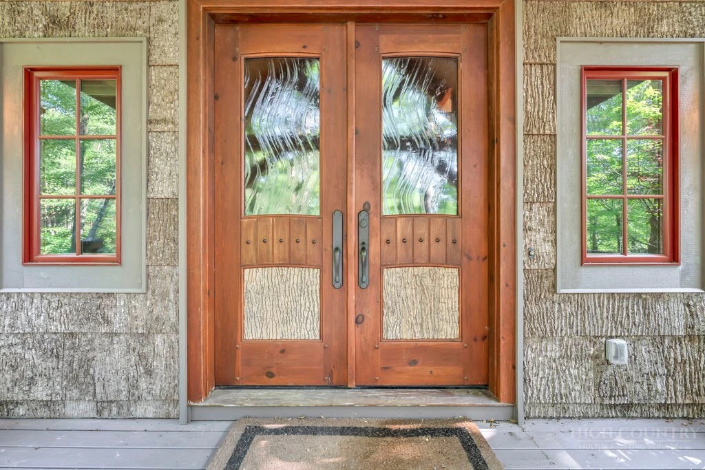 Image number 21 for the current listing