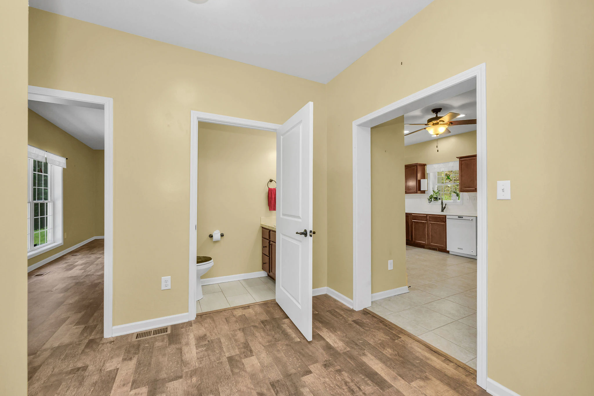 Image number 7 for the current listing