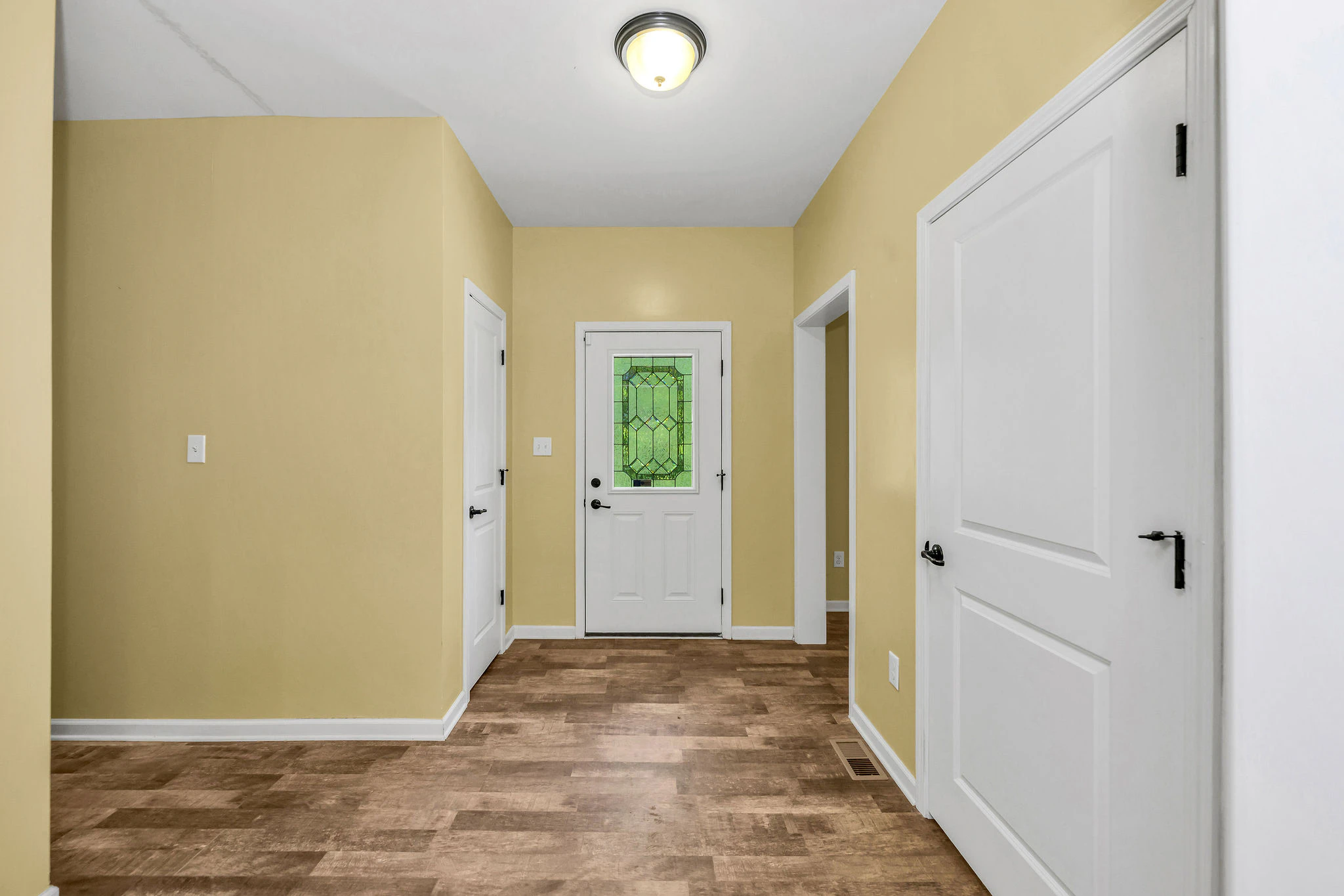 Image number 9 for the current listing