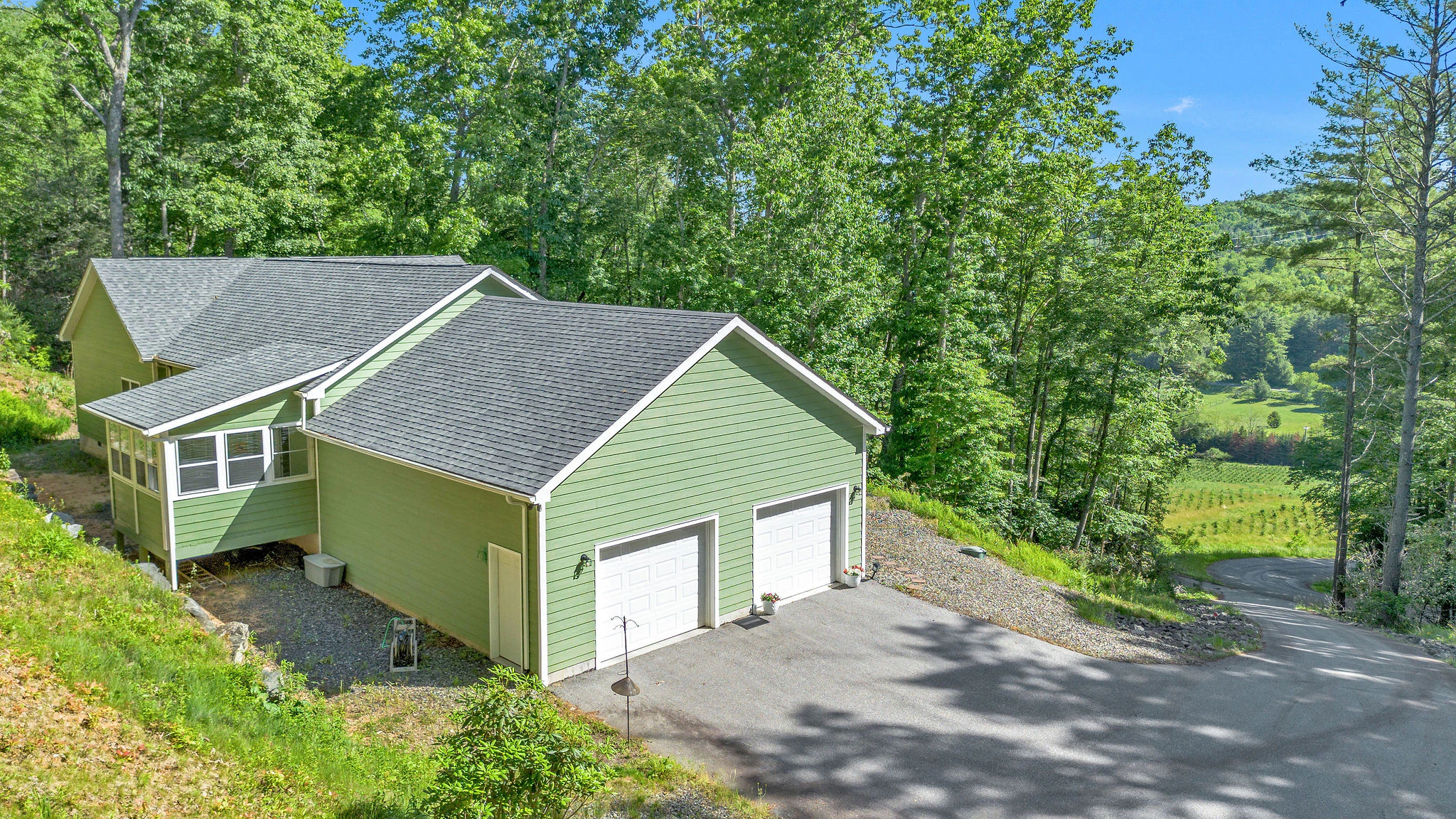 Image number 4 for the current listing
