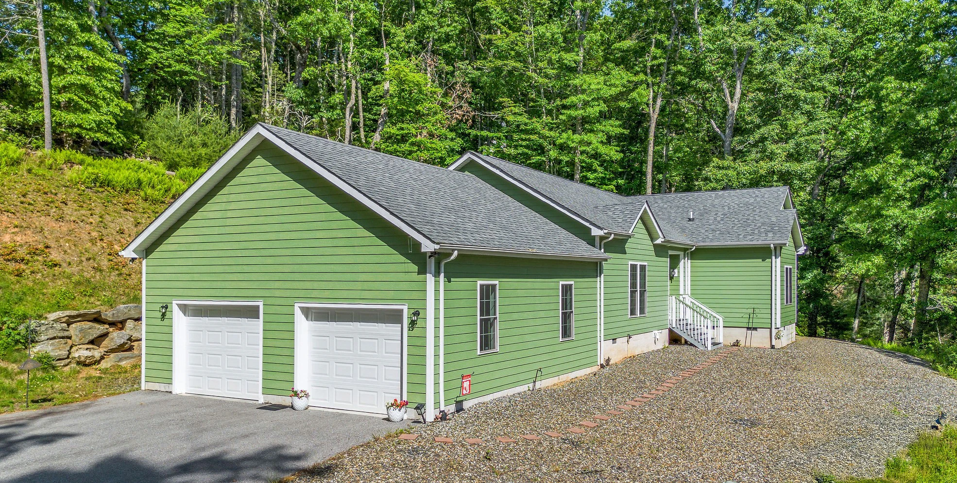 Image number 2 for the current listing