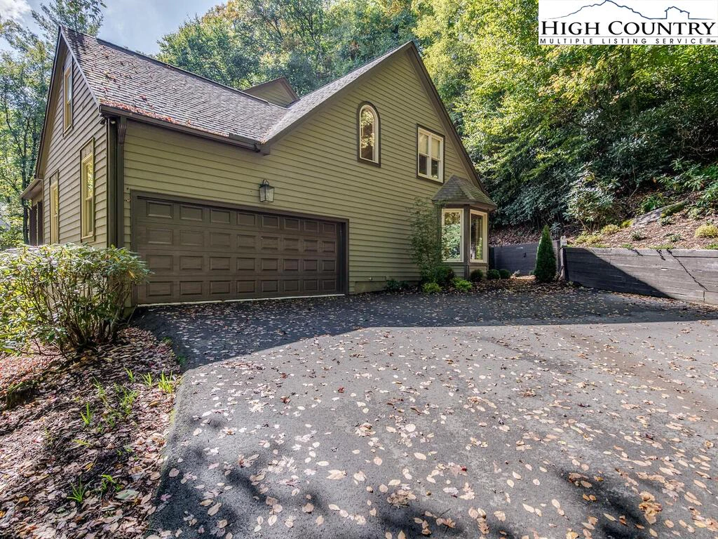 Image number 5 for the current listing