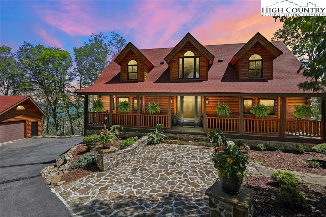 Image number 2 for the current listing
