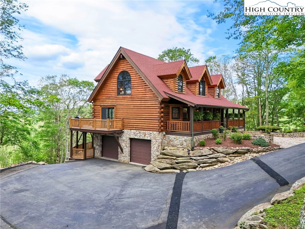 Image number 11 for the current listing