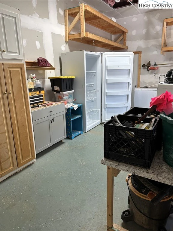 Image number 9 for the current listing