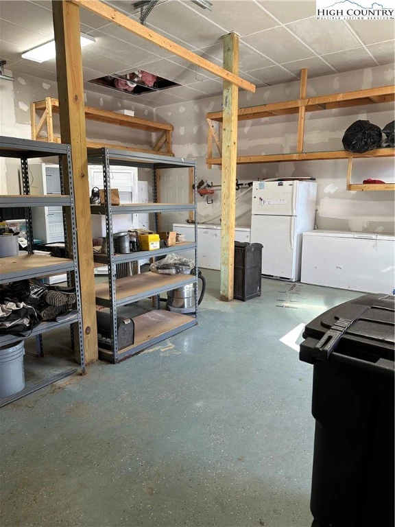 Image number 11 for the current listing