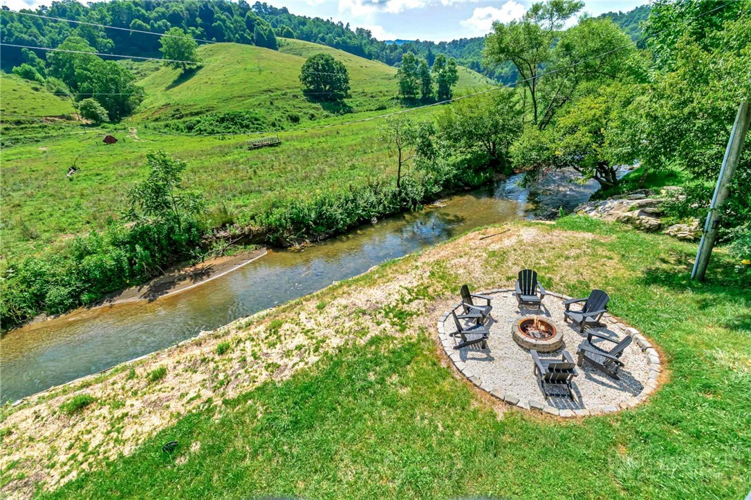 Image number 3 for the current listing