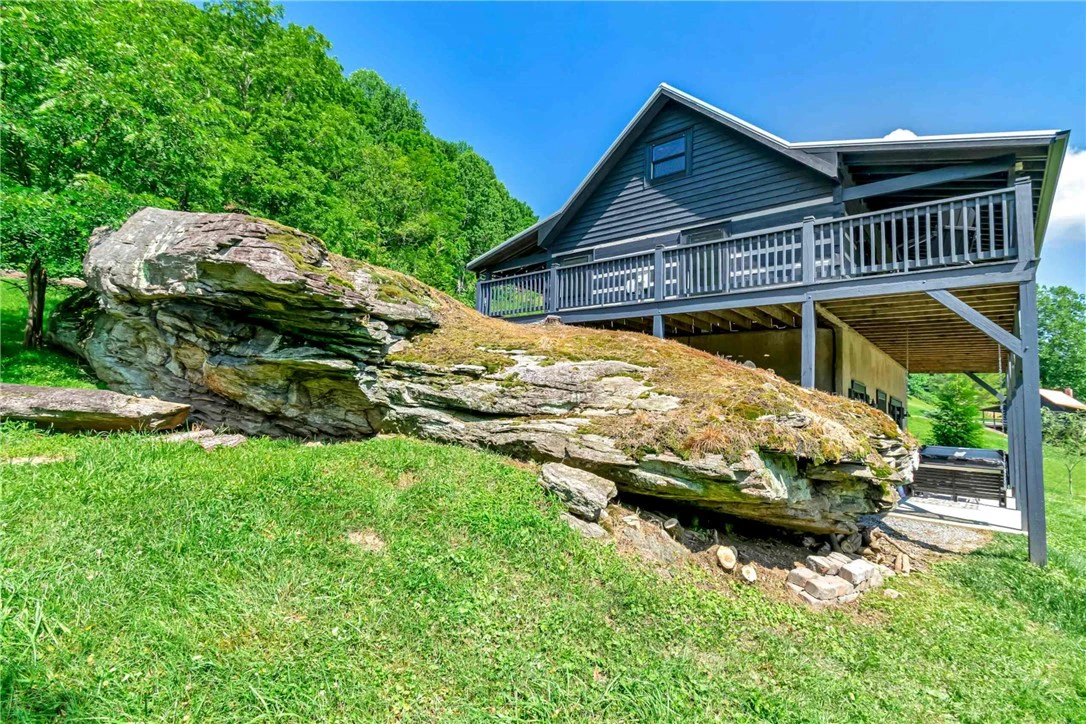 Image number 6 for the current listing