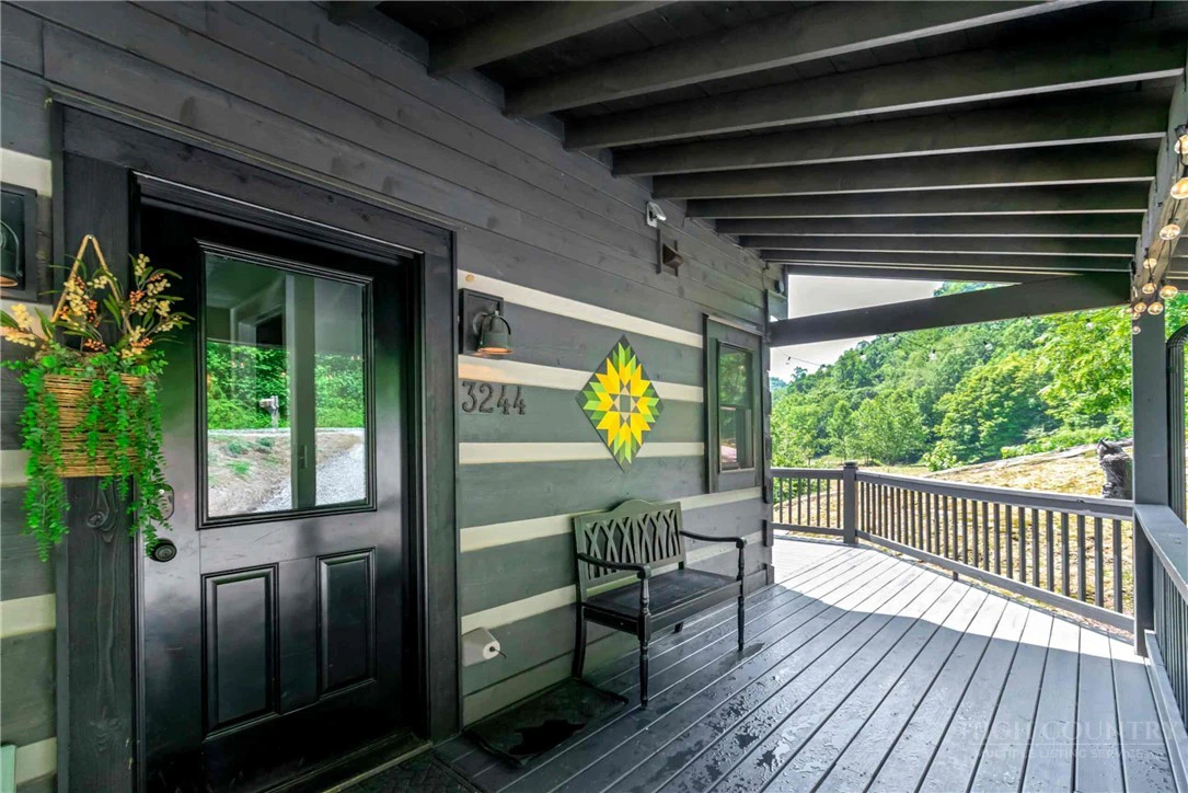 Image number 8 for the current listing