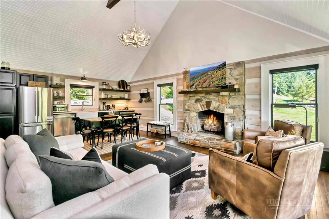 Image number 9 for the current listing