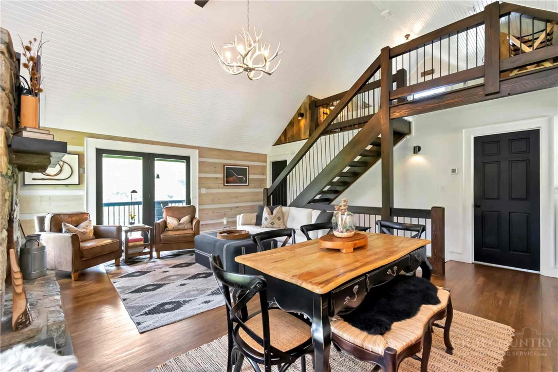 Image number 18 for the current listing