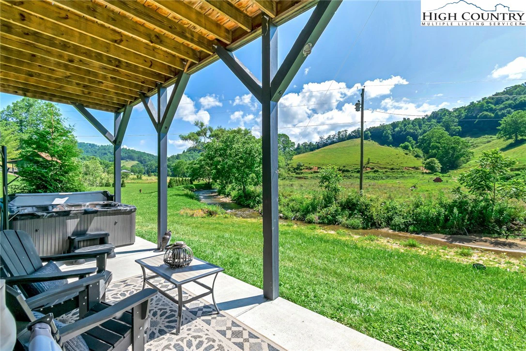 Image number 12 for the current listing