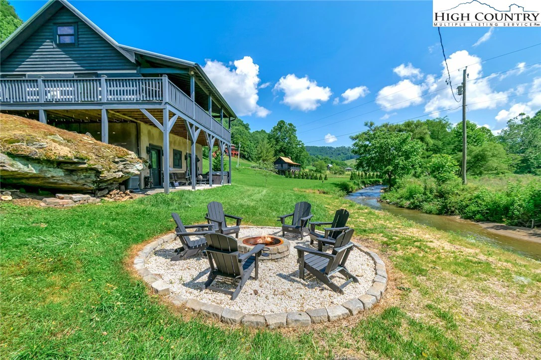 Image number 19 for the current listing