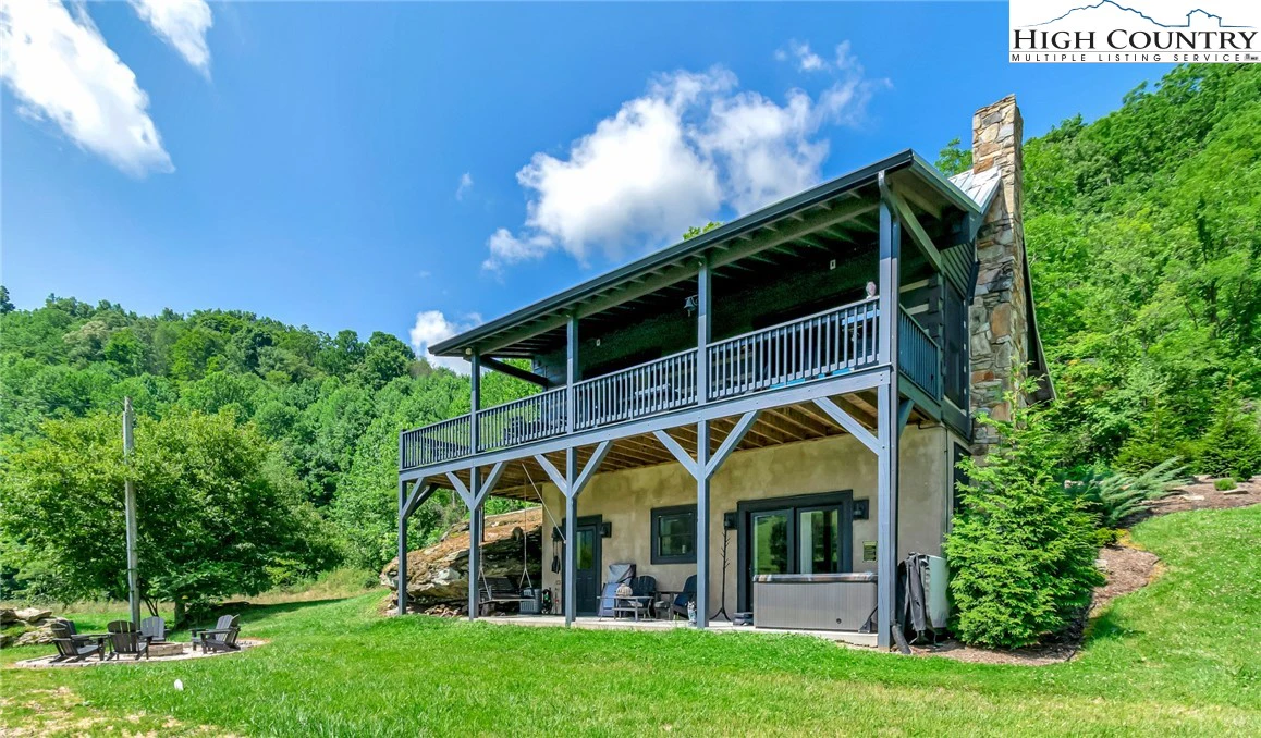 Image number 16 for the current listing