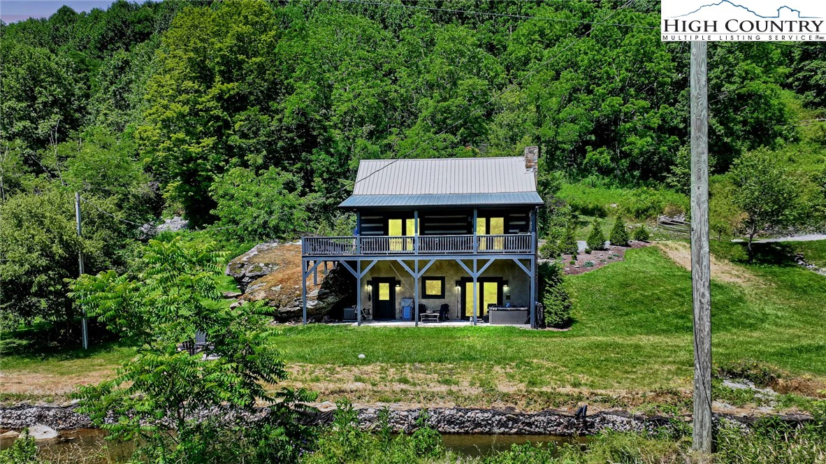 Image number 18 for the current listing