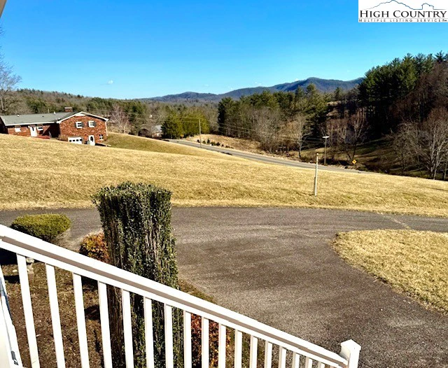 Image number 11 for the current listing