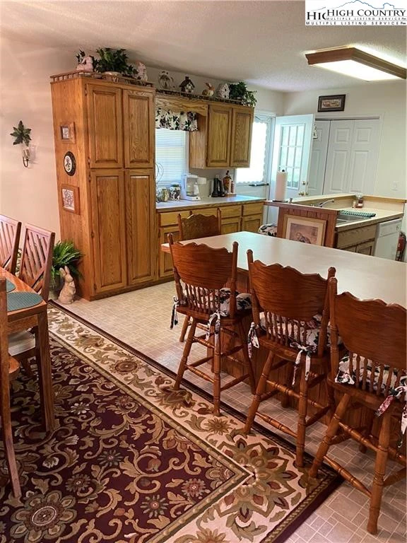 Image number 18 for the current listing