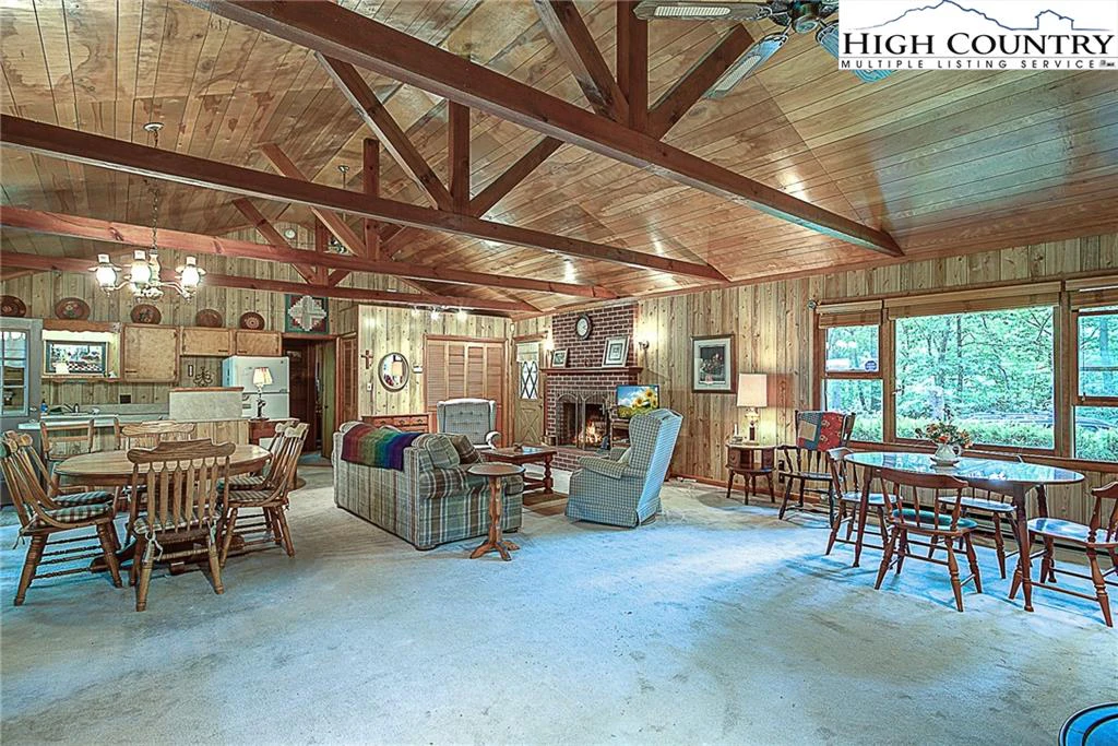 Image number 20 for the current listing