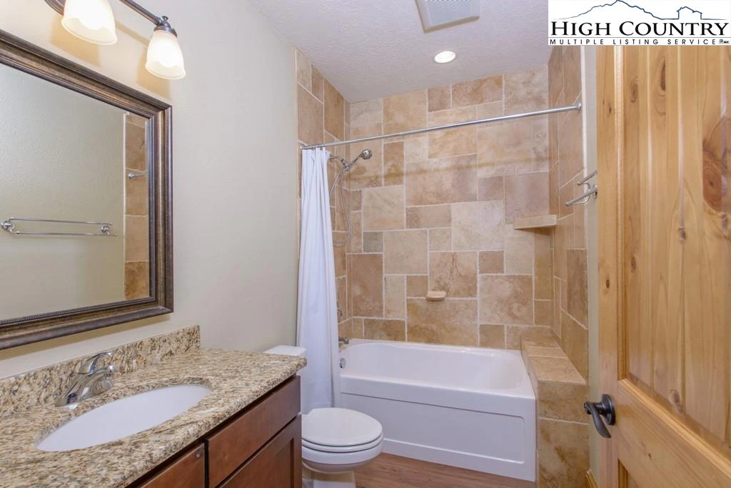 Image number 7 for the current listing