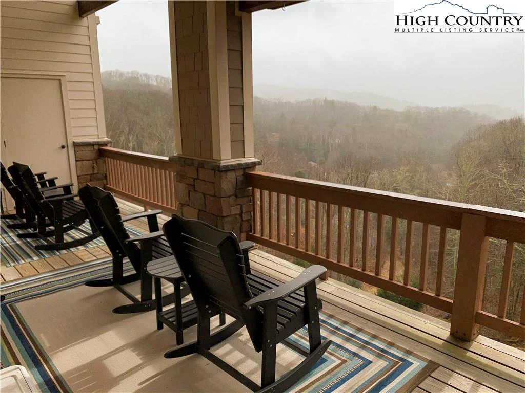 Image number 13 for the current listing