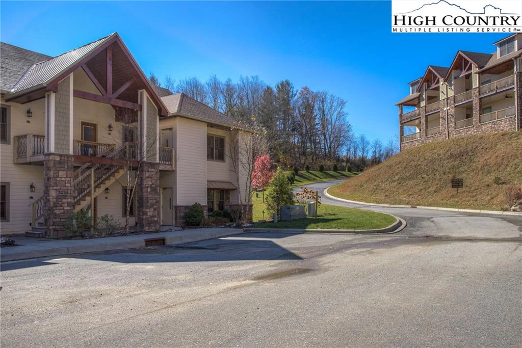 Image number 16 for the current listing