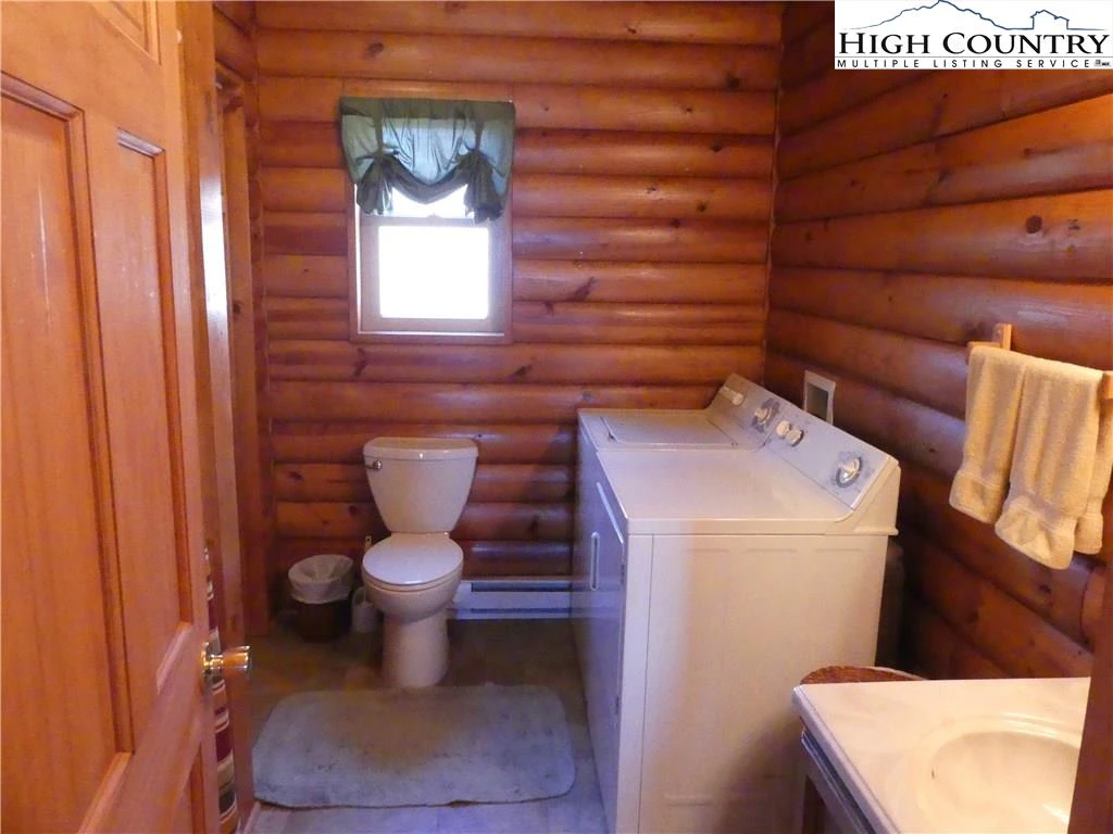 Image number 11 for the current listing