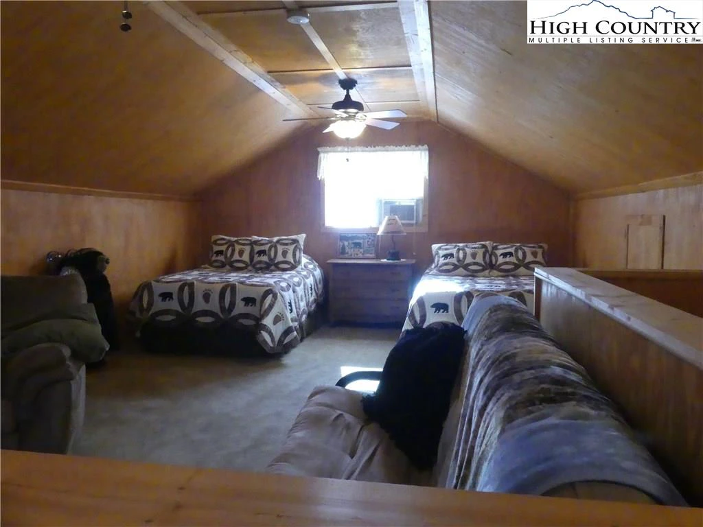 Image number 3 for the current listing